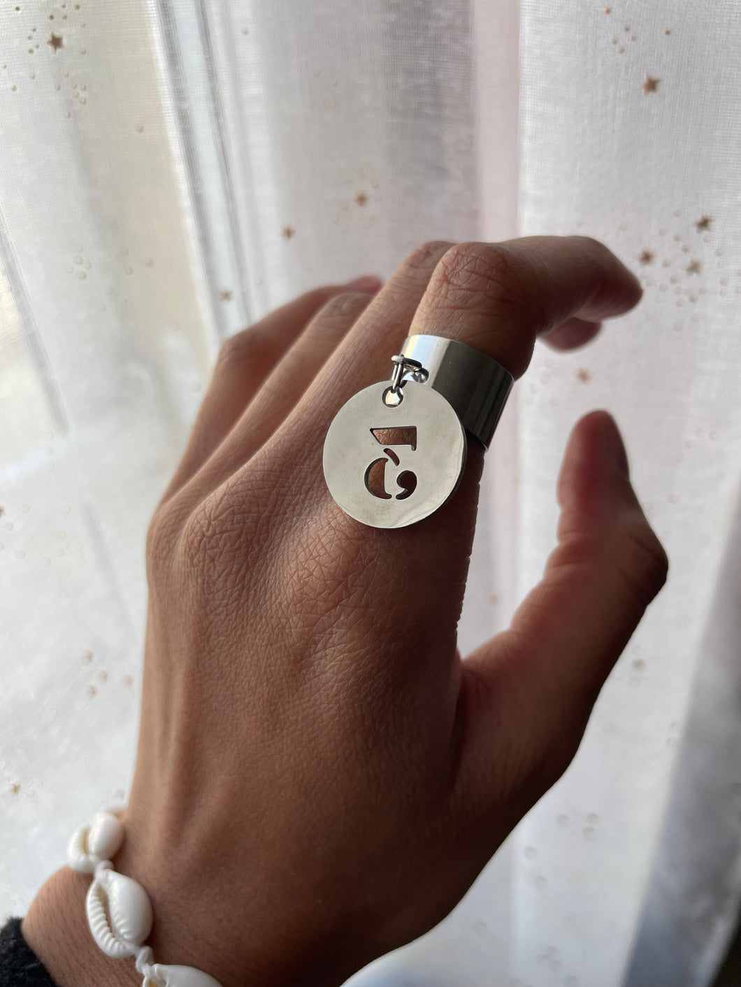 Bague breloque argenté numéro 3